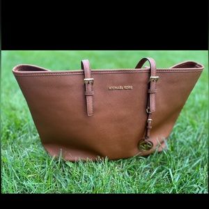 Michael Kors tote